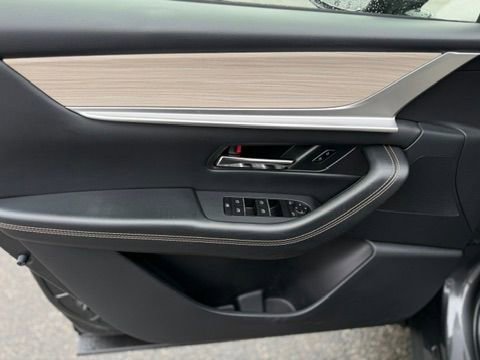 Used 2024 MAZDA CX-90 3.3 Turbo w/ Preferred Package image 17