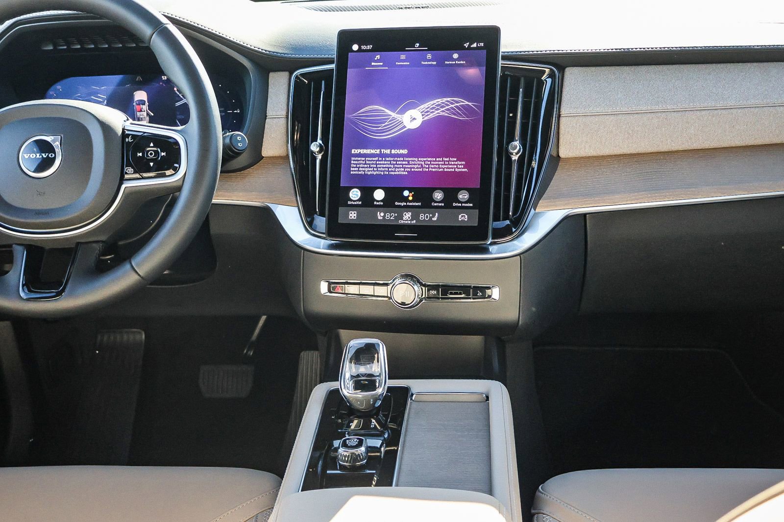 New 2026 Volvo XC90 T8 Plus w/ Protection Package Premier AWD/4WD image 22