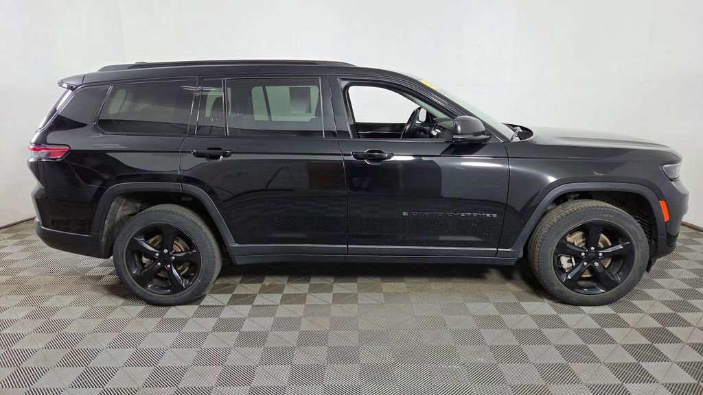 Used 2023 Jeep Grand Cherokee L Limited w/ Black Appearance Package AWD/4WD image 10