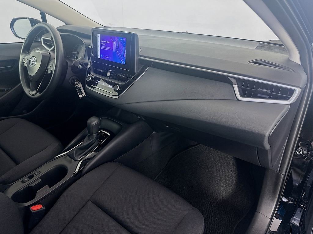 Certified 2025 Toyota Corolla LE FWD image 27