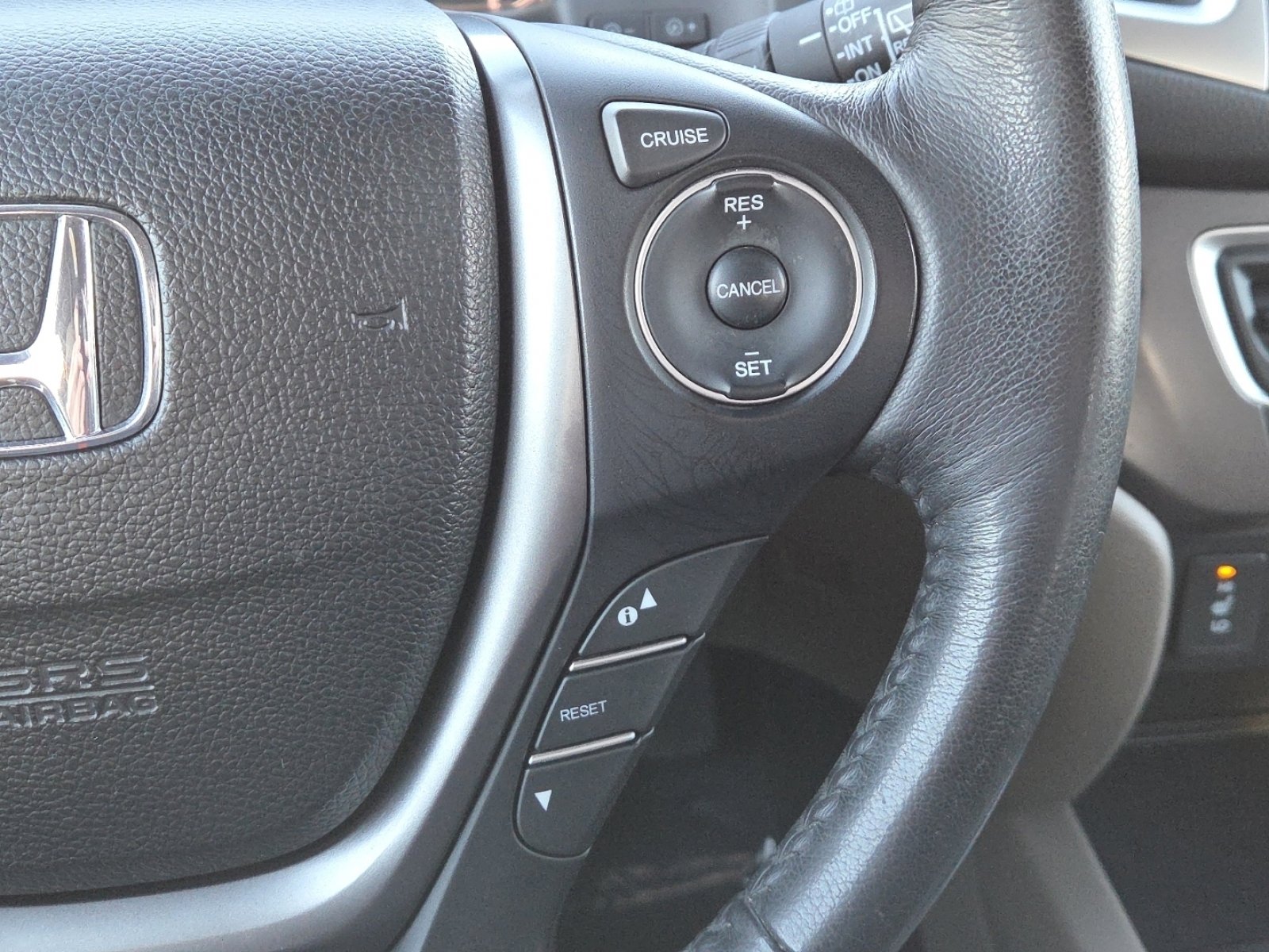 Used 2017 Honda Pilot EX-L image 10