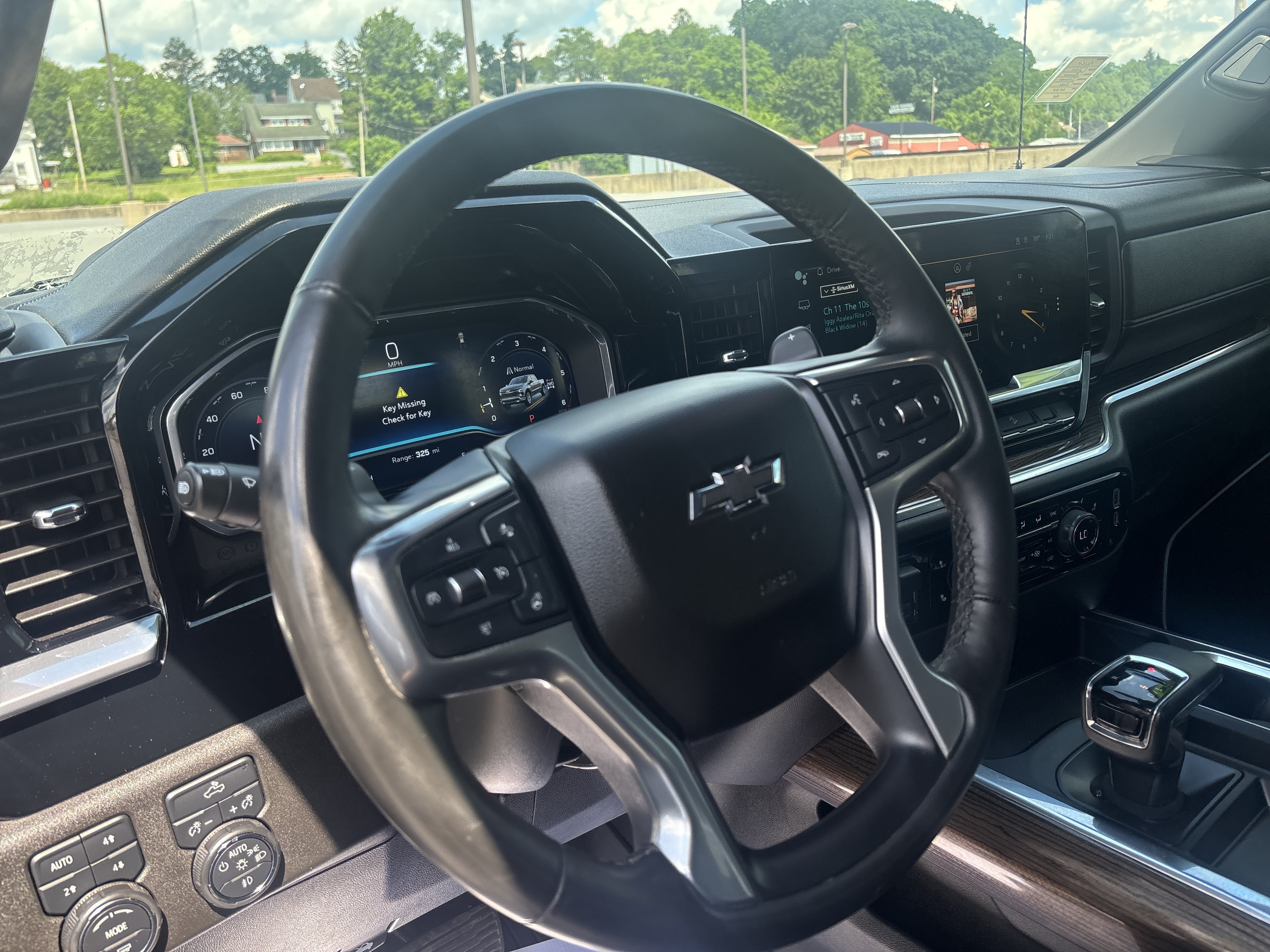 Used 2023 Chevrolet Silverado 1500 RST AWD/4WD image 19