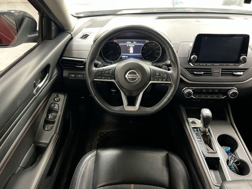 Used 2022 Nissan Altima 2.5 SR FWD image 11