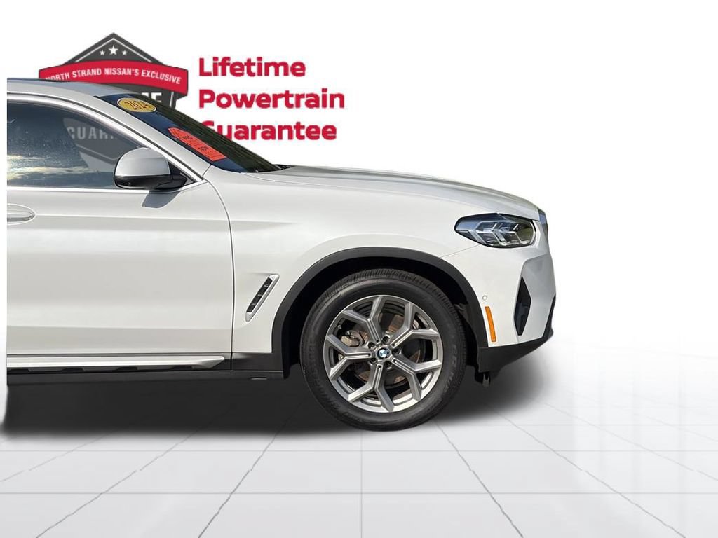 Used 2024 BMW X4 xDrive30i w/ Parking Assistance Package AWD/4WD image 8