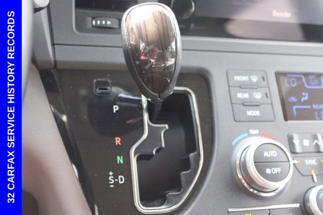 Used 2015 Toyota Sienna XLE FWD image 39