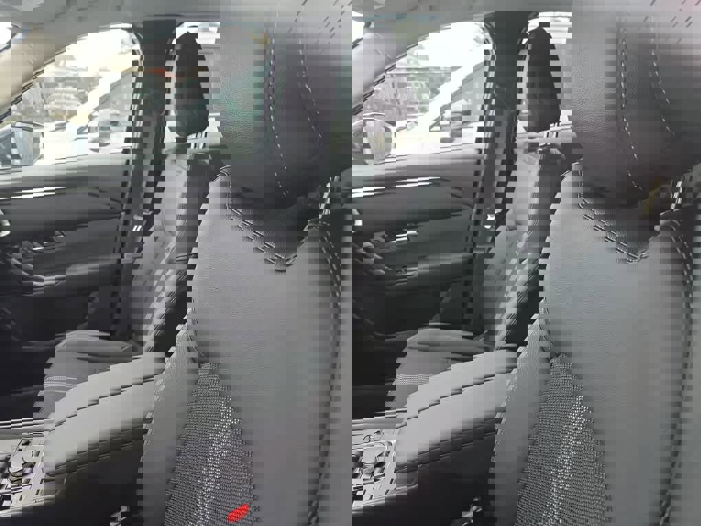 Used 2025 MAZDA CX-50 AWD 2.5 S w/ Select Package image 3