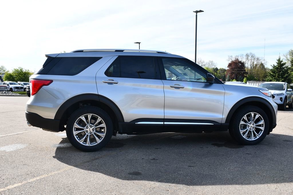 Used 2024 Ford Explorer Limited AWD/4WD image 7