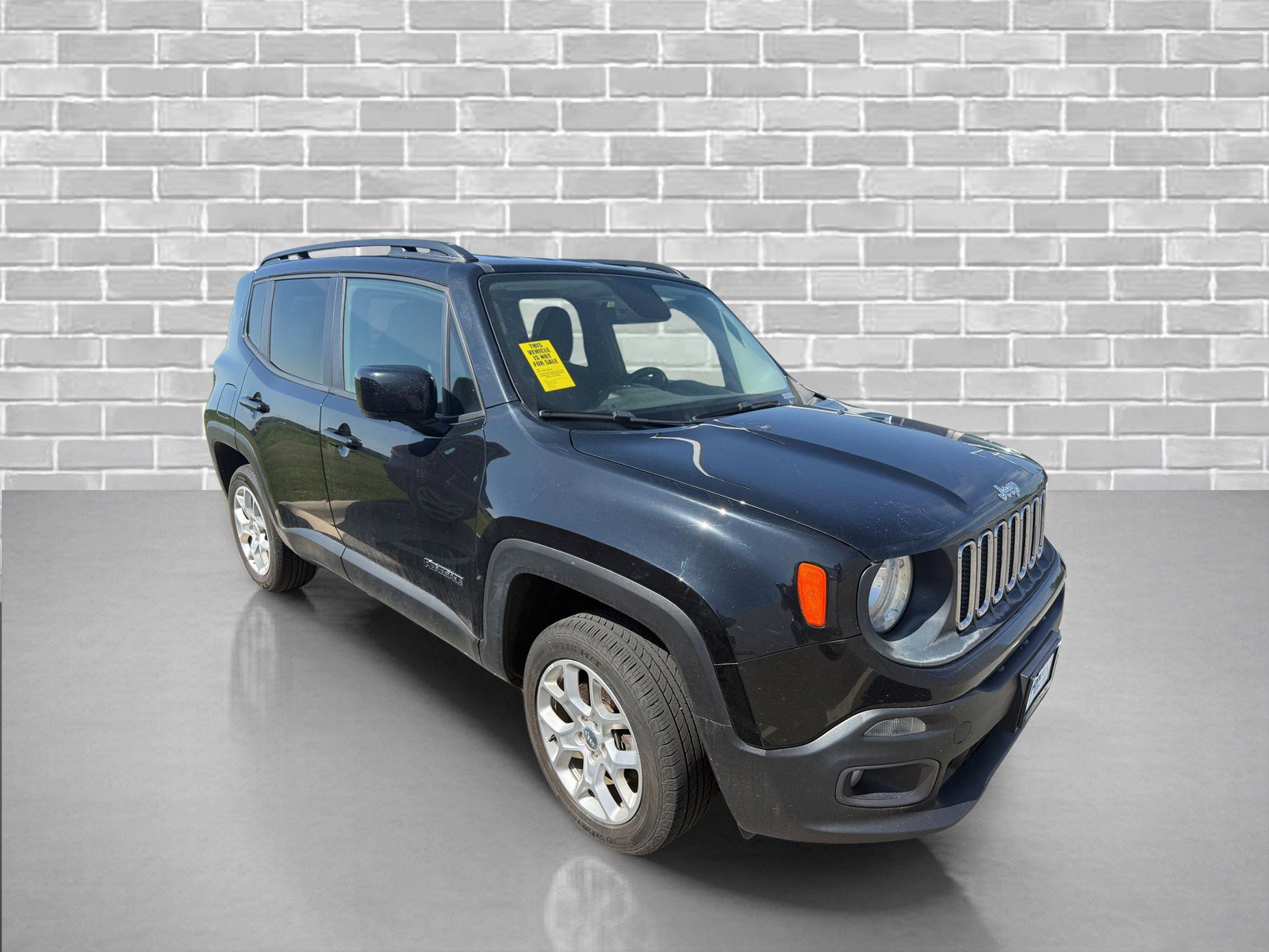 Used 2017 Jeep Renegade Latitude AWD/4WD image 5