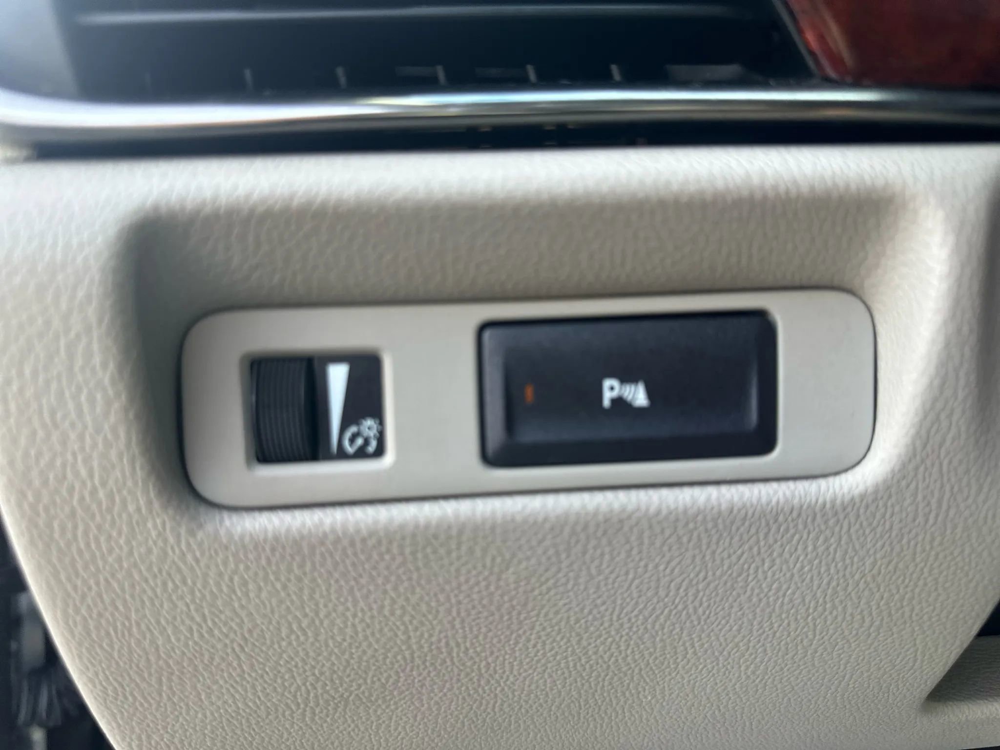 Used 2013 Cadillac ATS Luxury image 18