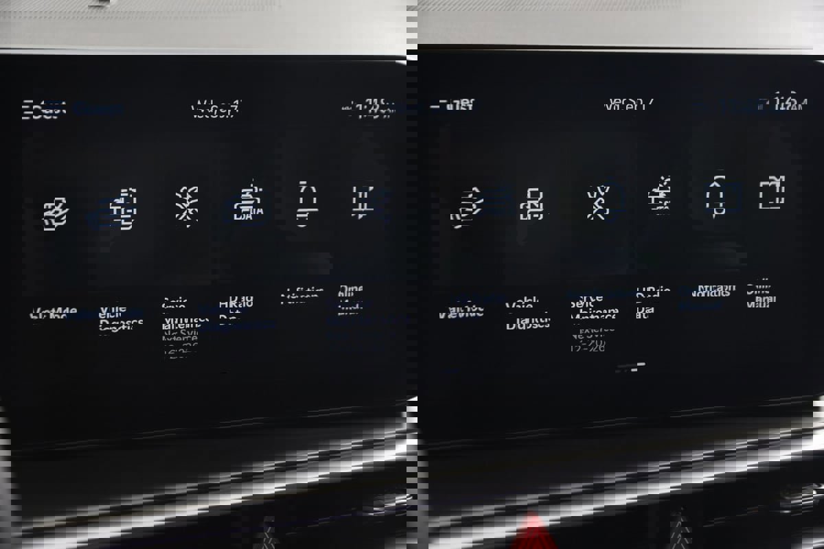 Used 2025 Kia Sorento EX image 34