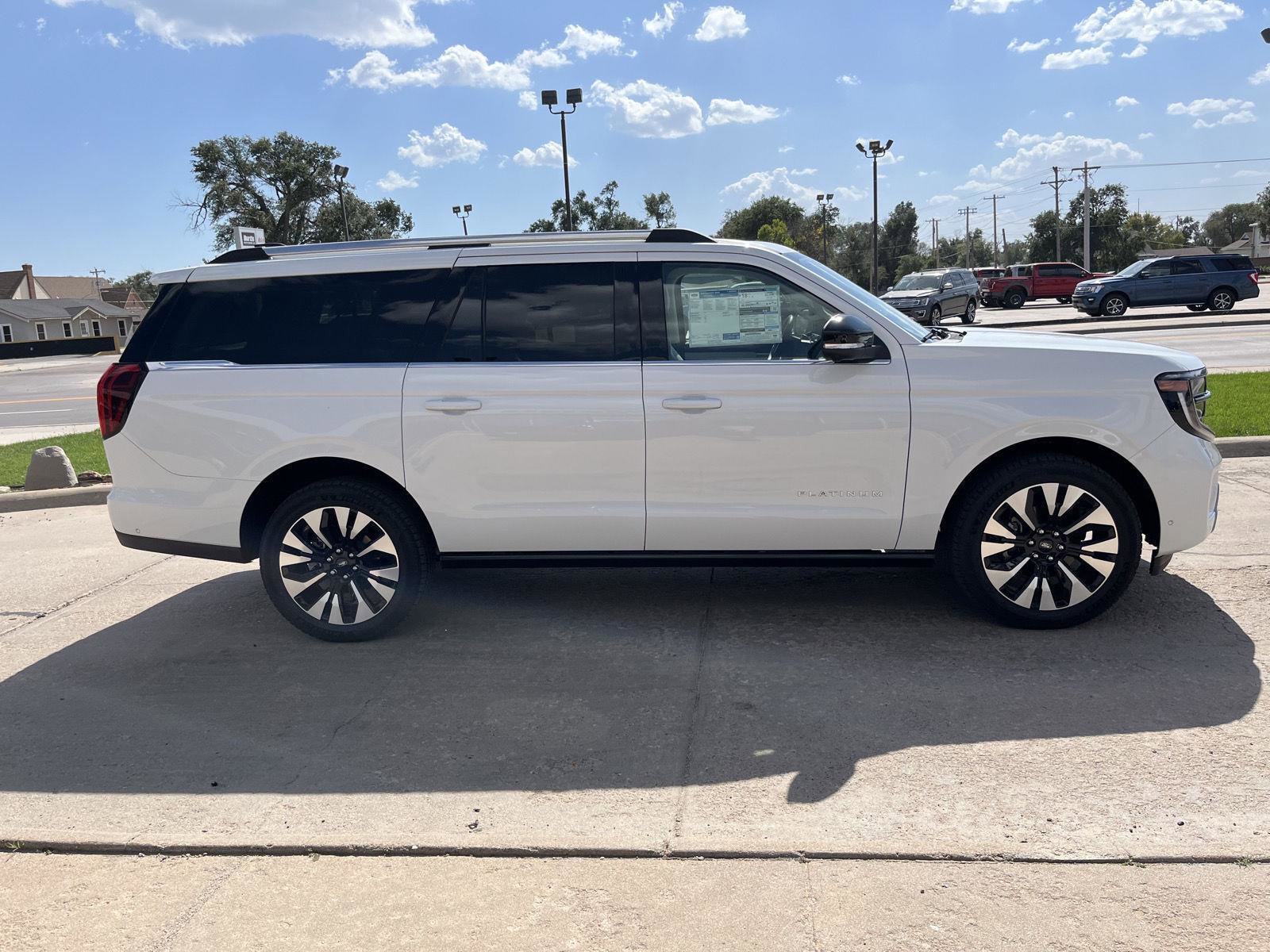 New 2025 Ford Expedition Max Platinum image 5