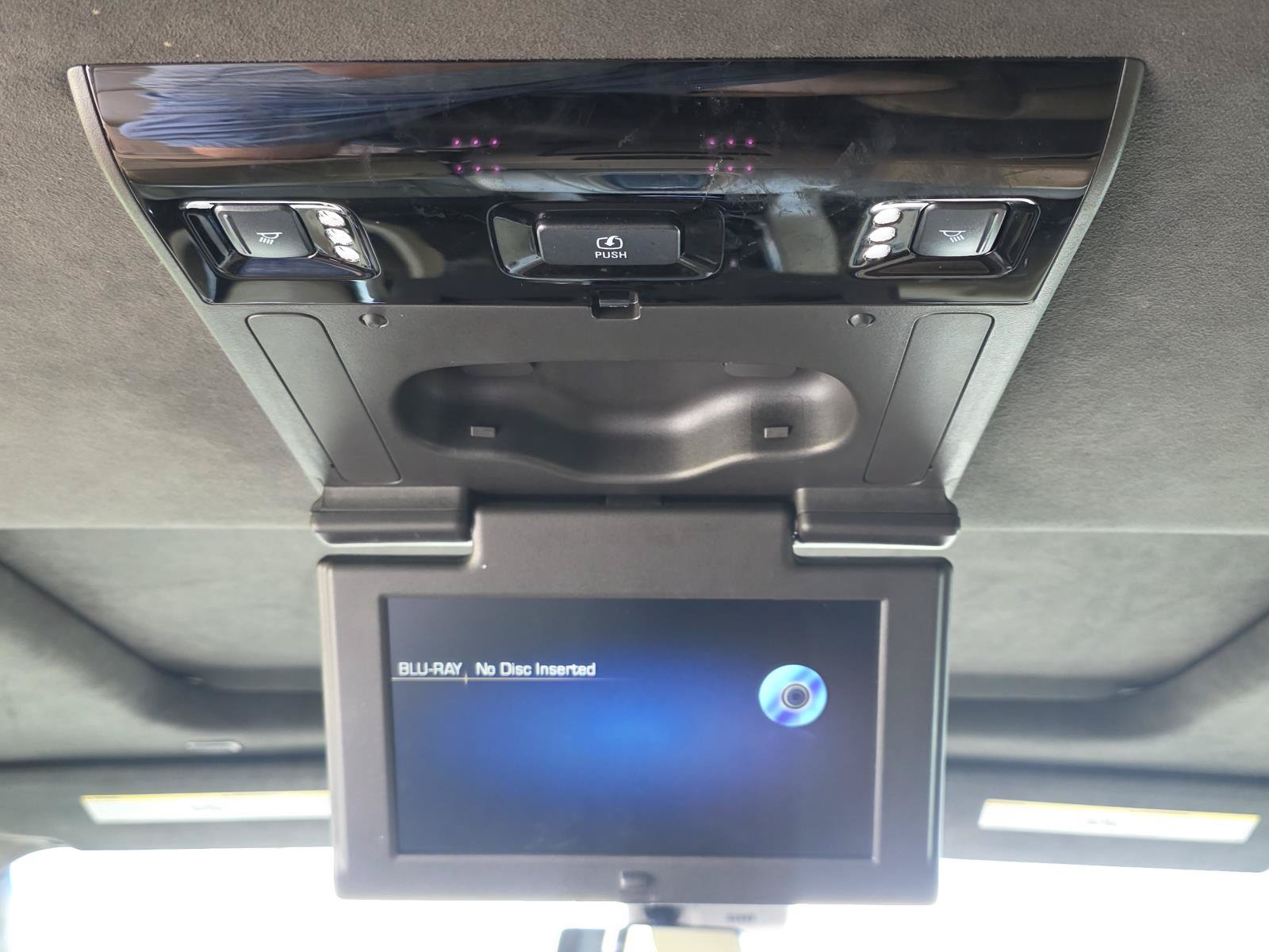 Used 2020 Cadillac Escalade ESV Platinum AWD/4WD image 19