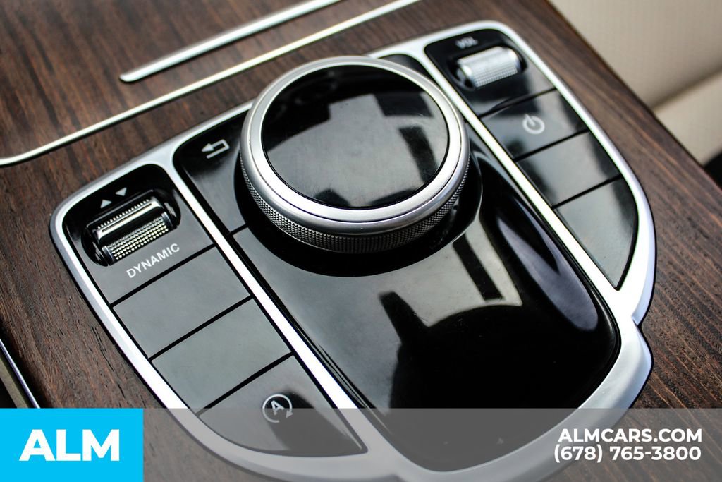 Used 2021 Mercedes-Benz C 300 4MATIC Sedan image 34