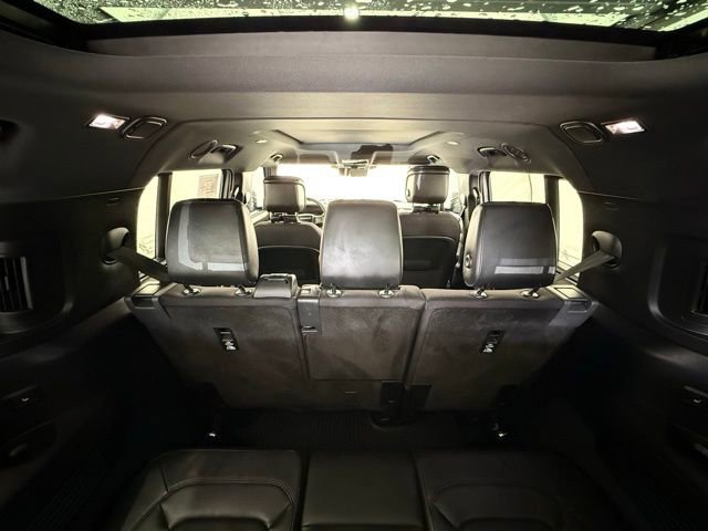 Used 2023 Land Rover Defender 130 X AWD/4WD image 33