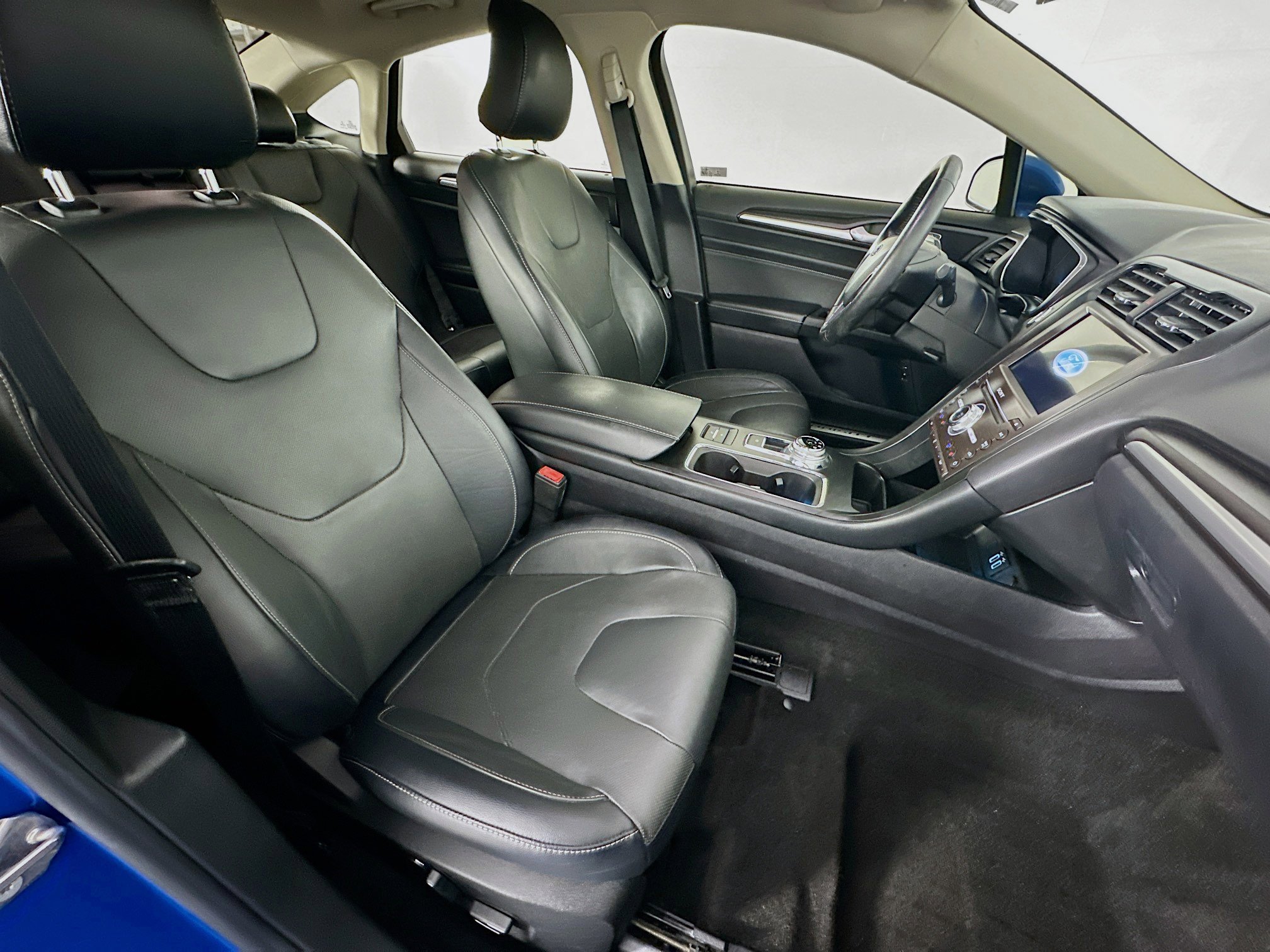 Used 2019 Ford Fusion Energi Titanium image 32