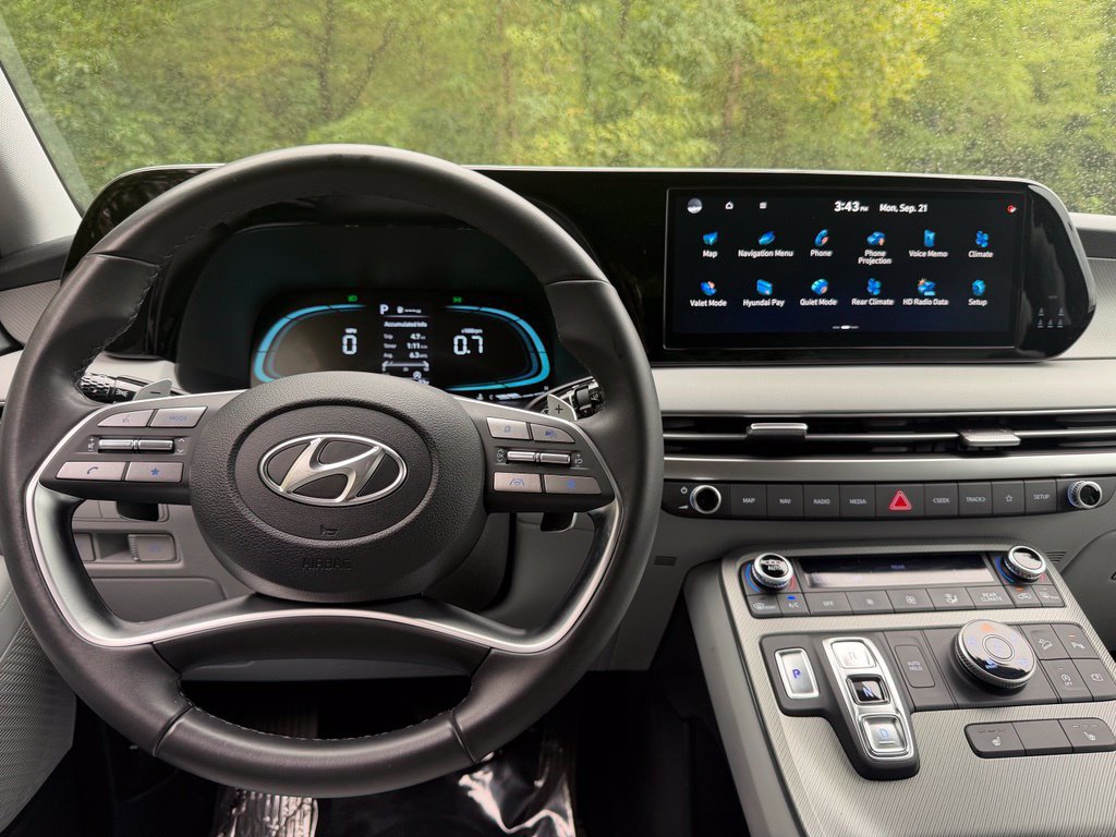 Used 2025 Hyundai Palisade SEL AWD/4WD image 2