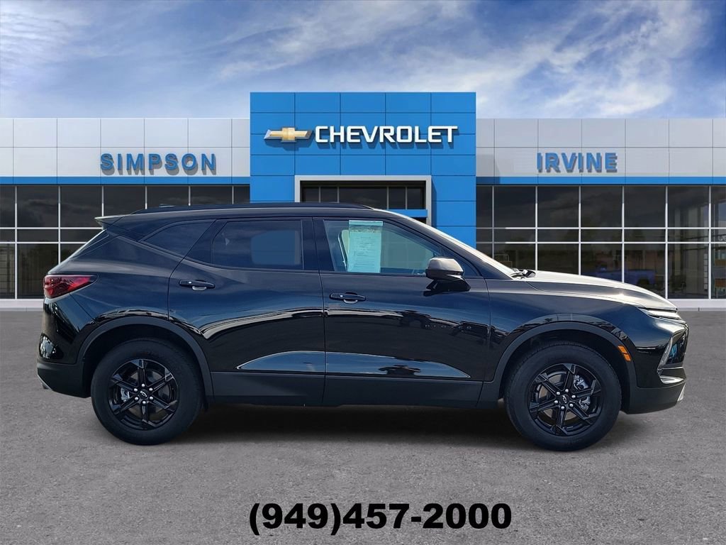 Used 2025 Chevrolet Blazer LT w/ Convenience Package image 9
