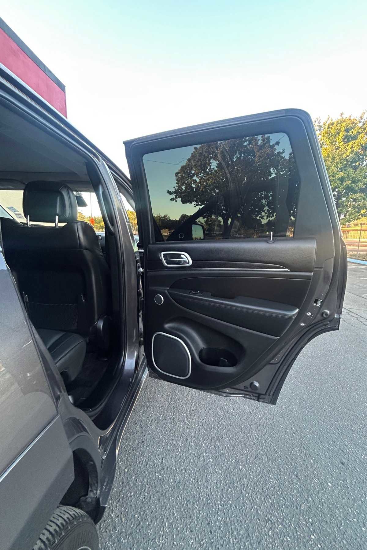 Used 2018 Jeep Grand Cherokee Summit w/ Platinum Series Group image 8