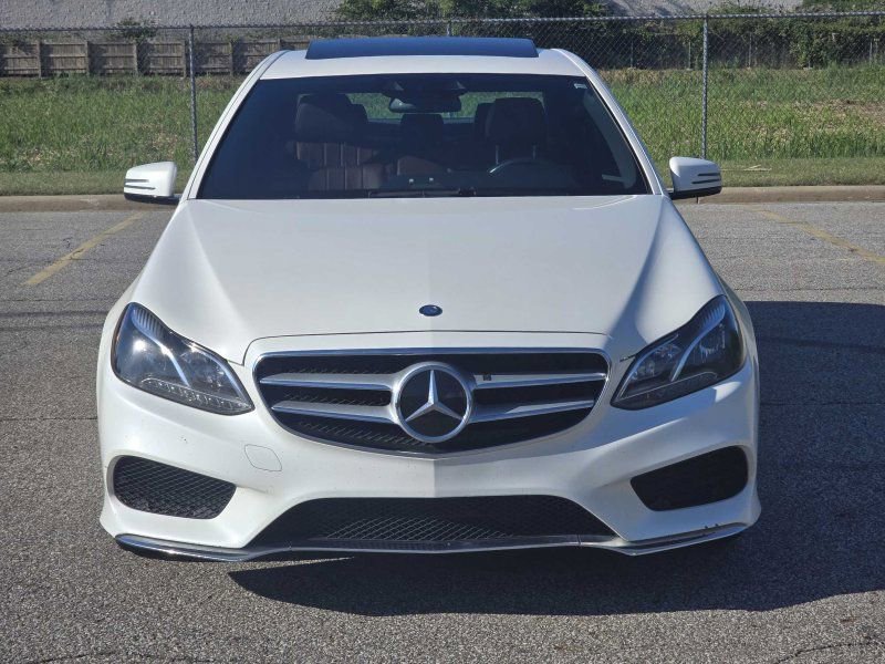 Used 2016 Mercedes-Benz E 350 4MATIC Sedan image 3