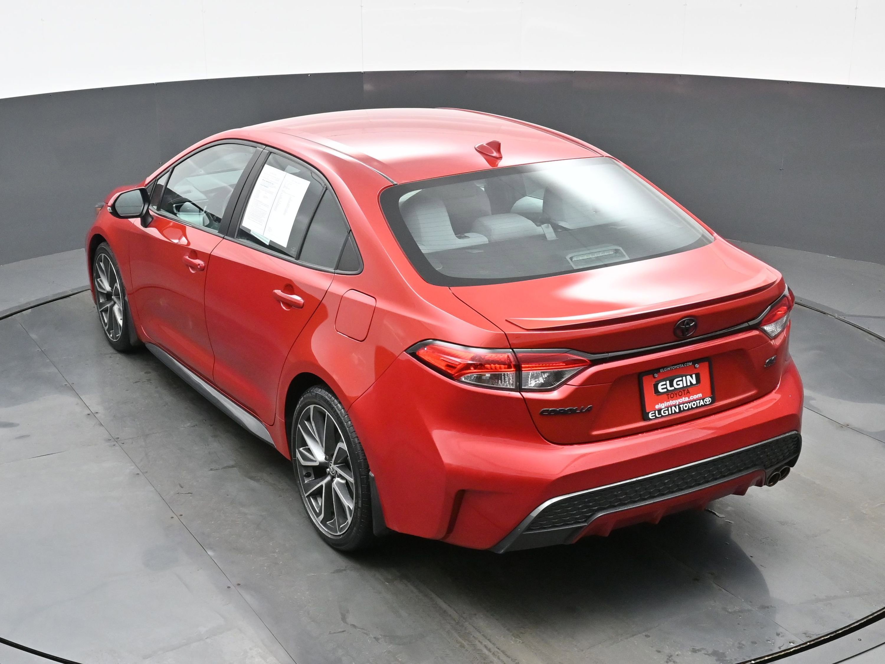 Used 2021 Toyota Corolla SE w/ Carpet Mat Package (TMS) image 35