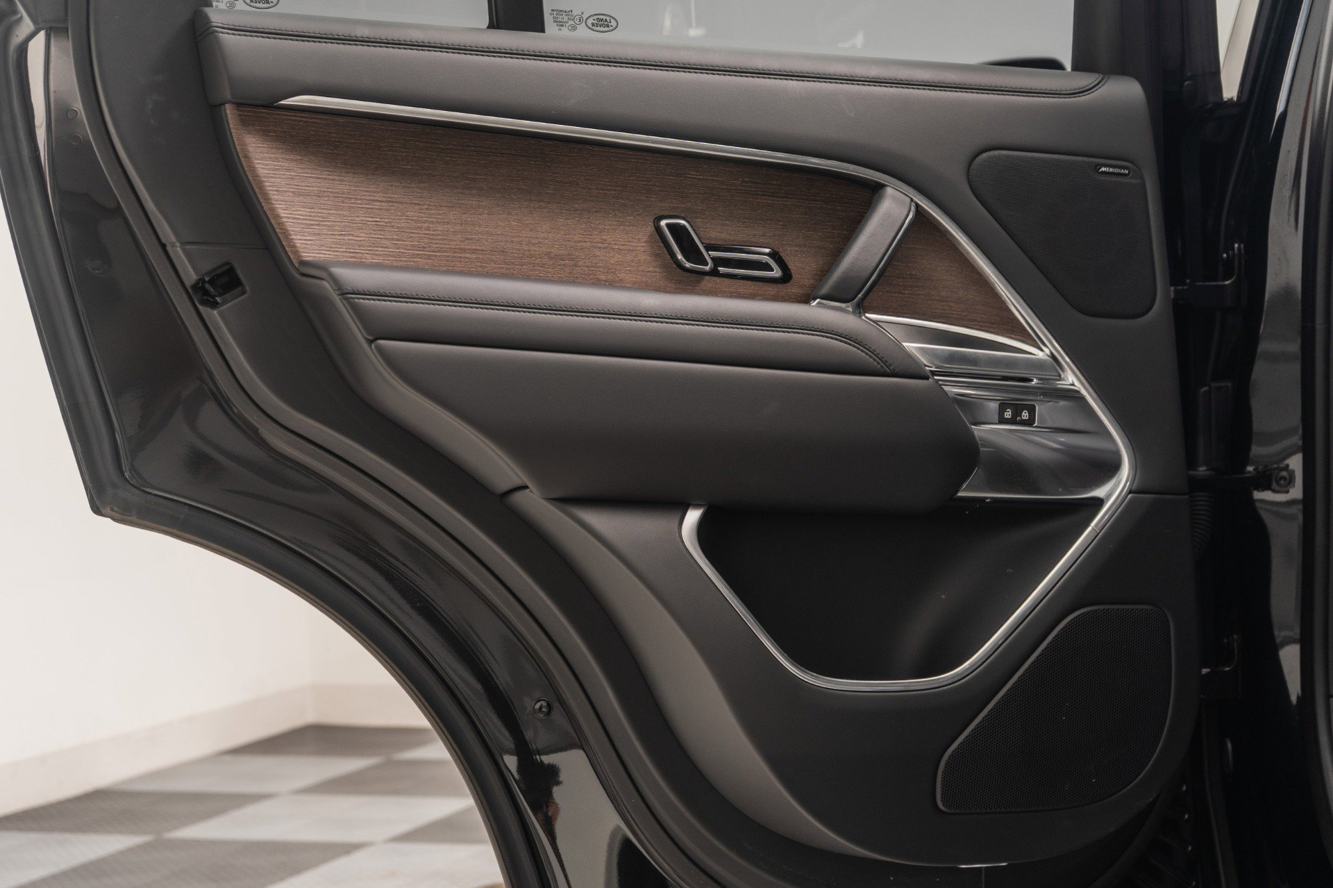 Used 2024 Land Rover Range Rover SE image 31