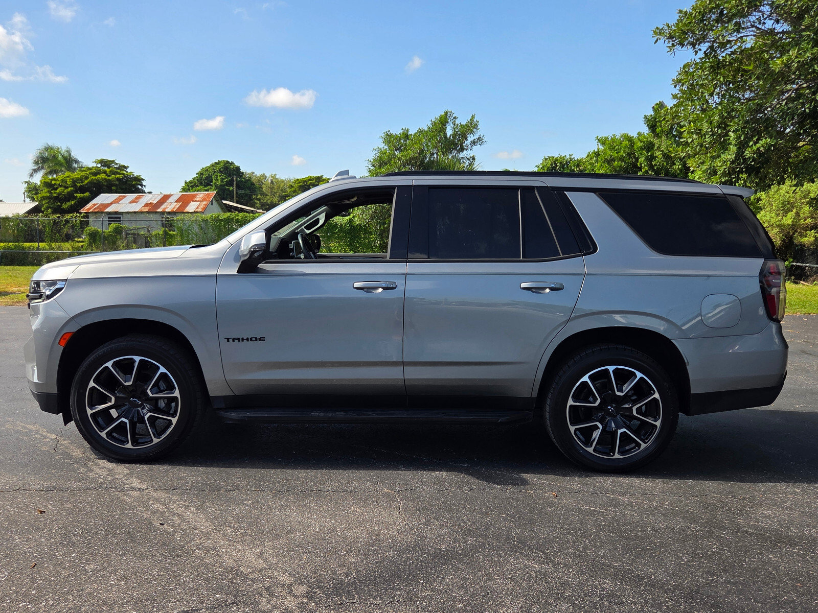 Certified 2023 Chevrolet Tahoe RST w/ Luxury Package AWD/4WD image 2