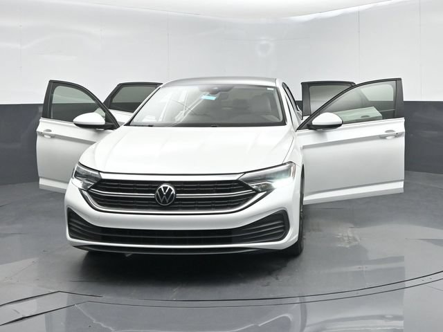 Used 2024 Volkswagen Jetta SE FWD image 60