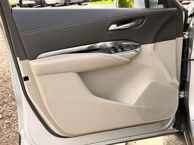 Used 2019 Cadillac XT4 Luxury FWD image 25