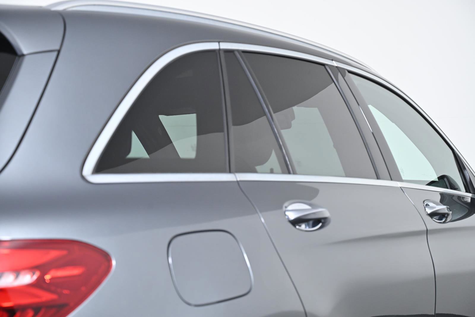 Used 2018 Mercedes-Benz GLC 300 4MATIC image 9