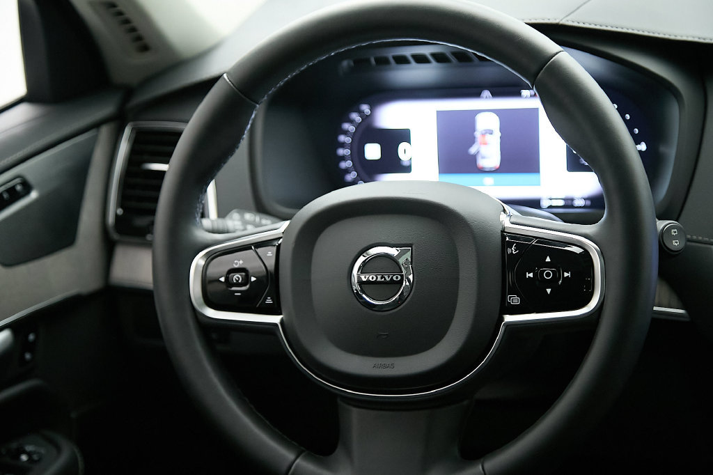 Certified 2023 Volvo XC90 T8 Ultimate w/ Protection Package AWD/4WD image 31
