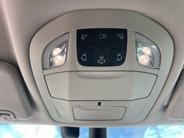 Used 2017 Chrysler Pacifica Touring-L Plus FWD image 26