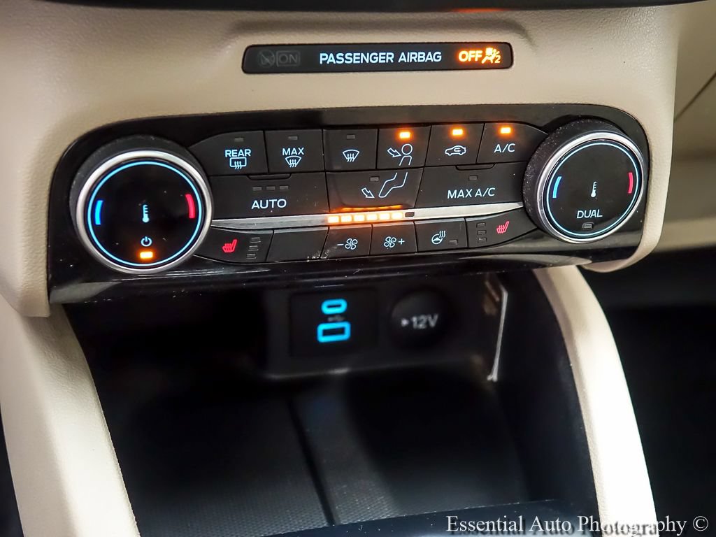 Used 2022 Ford Escape SE w/ SE Sport Appearance Package AWD/4WD image 19