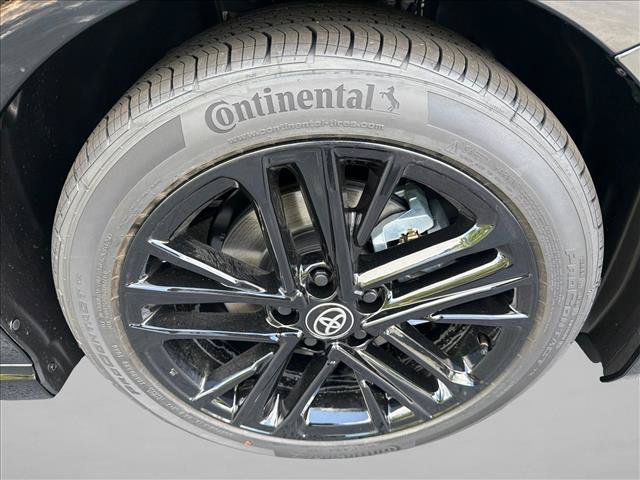 Used 2026 Toyota Camry SE FWD image 12