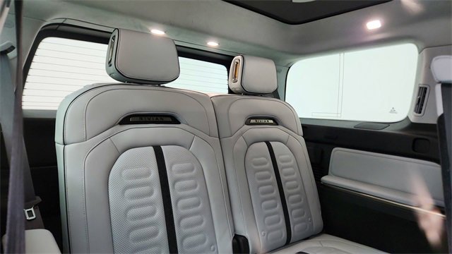 Used 2024 Rivian R1S Launch Edition image 29