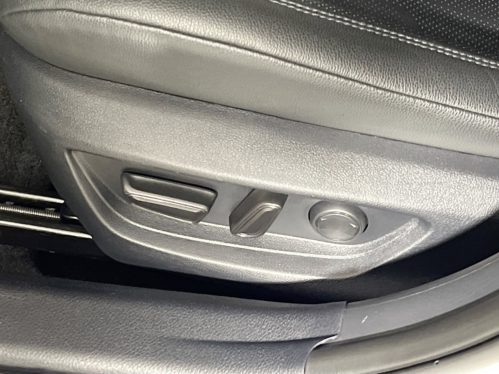 Used 2025 Toyota Camry XSE image 16