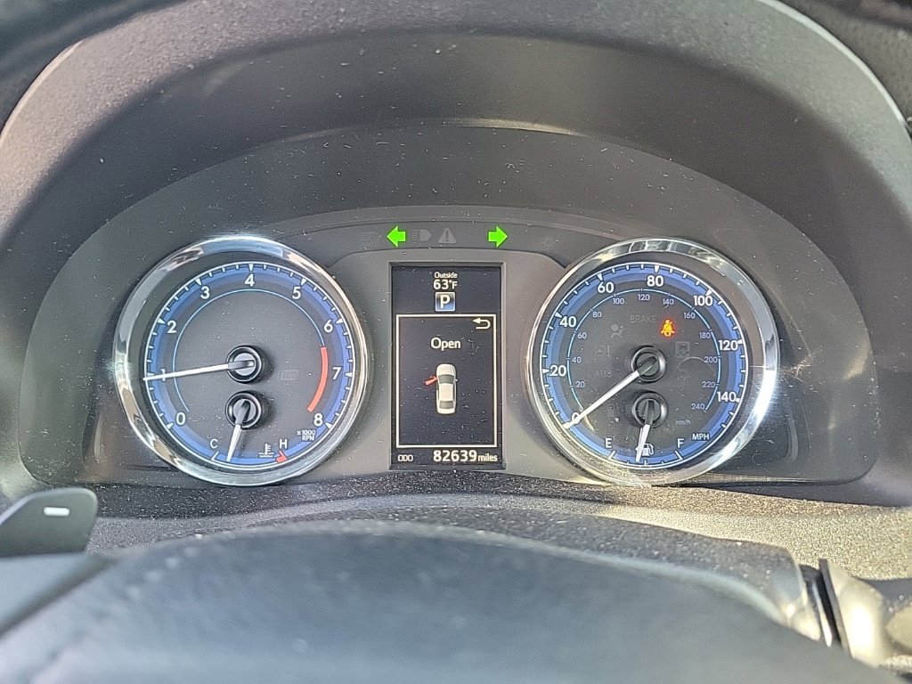 Used 2018 Toyota Corolla SE FWD image 11