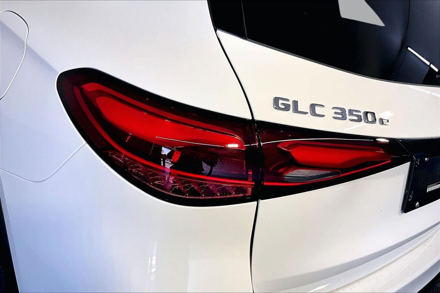 New 2027 Mercedes-Benz GLC 350e 4MATIC image 5