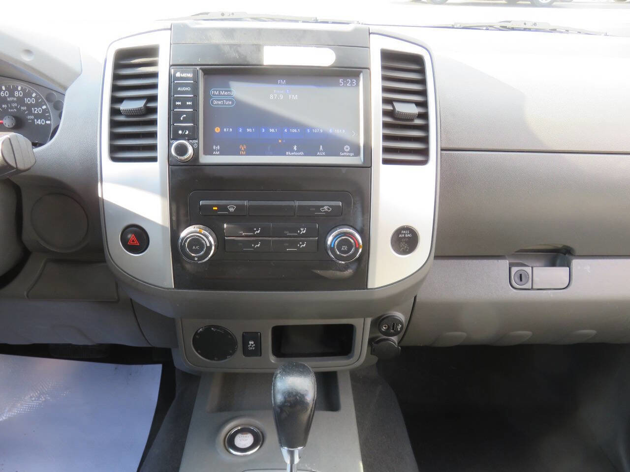 Used 2020 Nissan Frontier S image 17