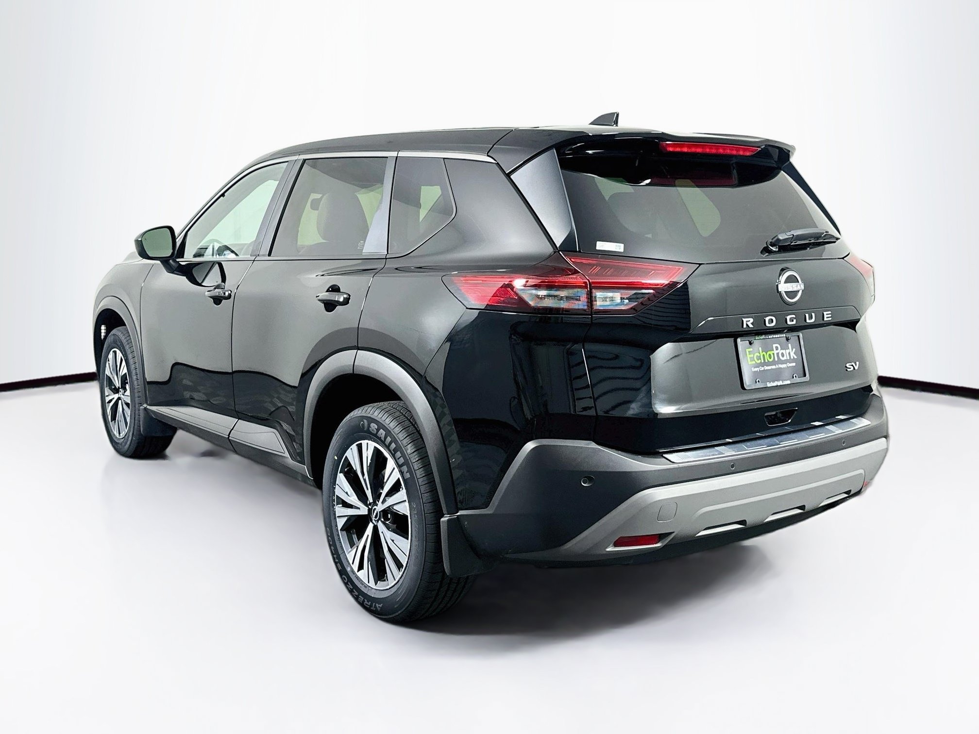 Used 2023 Nissan Rogue SV FWD image 5