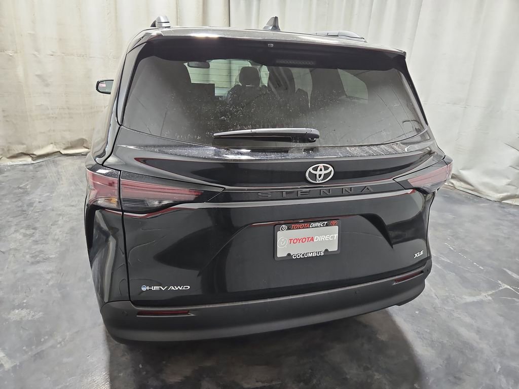 New 2026 Toyota Sienna XLE image 8