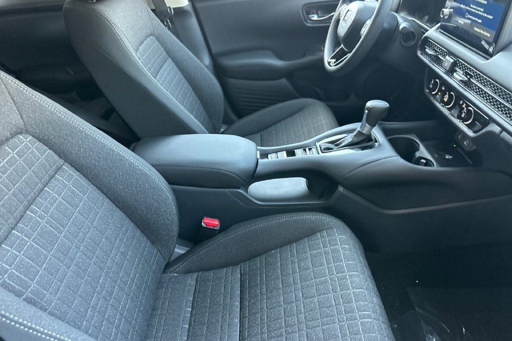 New 2027 Honda HR-V LX image 17