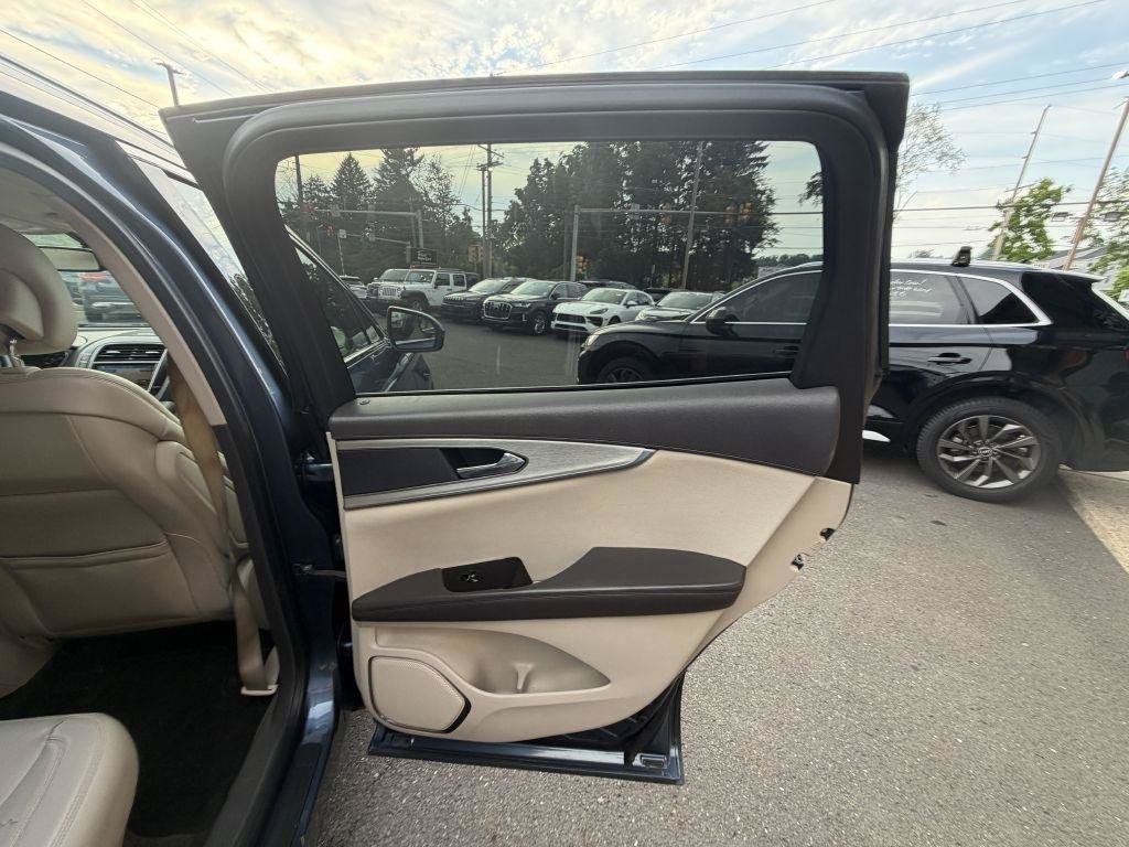 Used 2018 Lincoln MKX Premiere FWD image 17