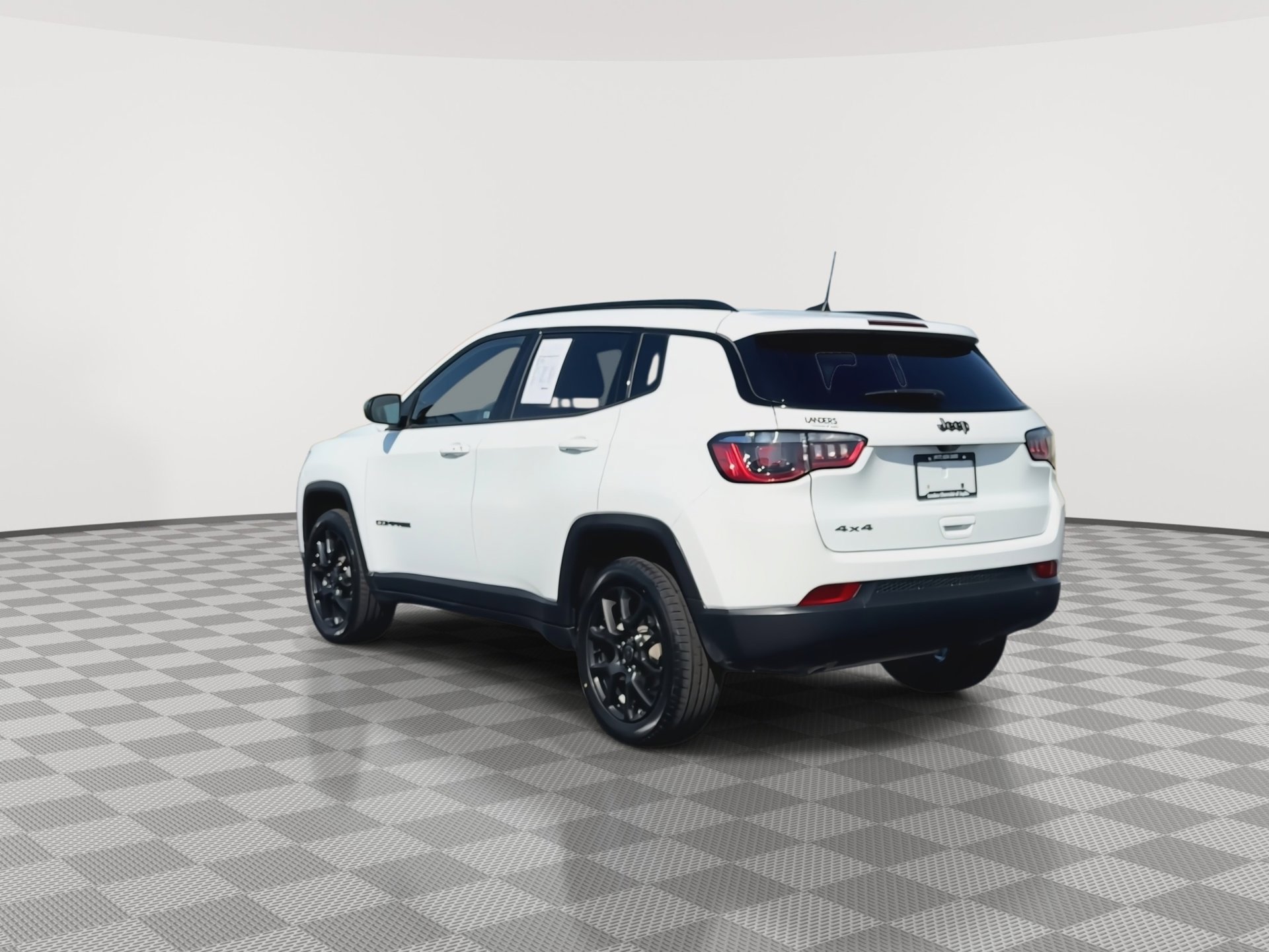 Used 2025 Jeep Compass Latitude w/ Altitude Special Edition image 6