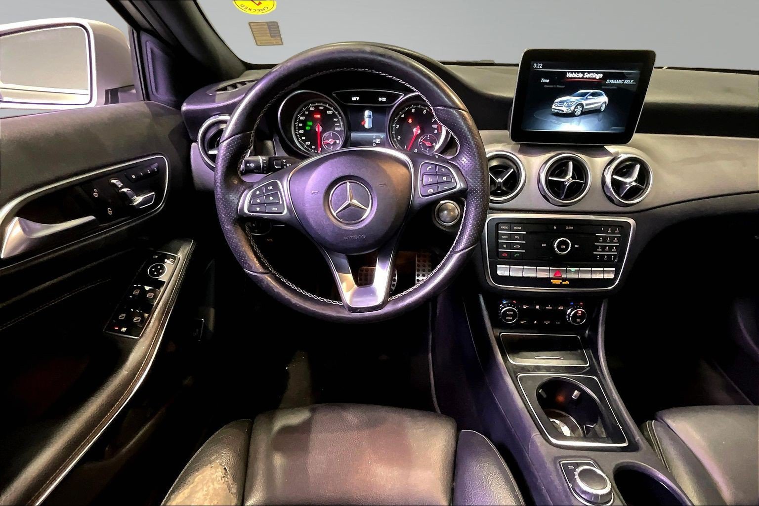 Used 2018 Mercedes-Benz GLA 250 4MATIC image 9