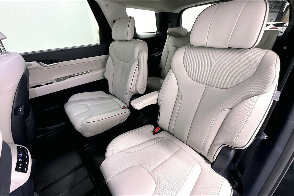 Used 2025 Hyundai Palisade Calligraphy image 35