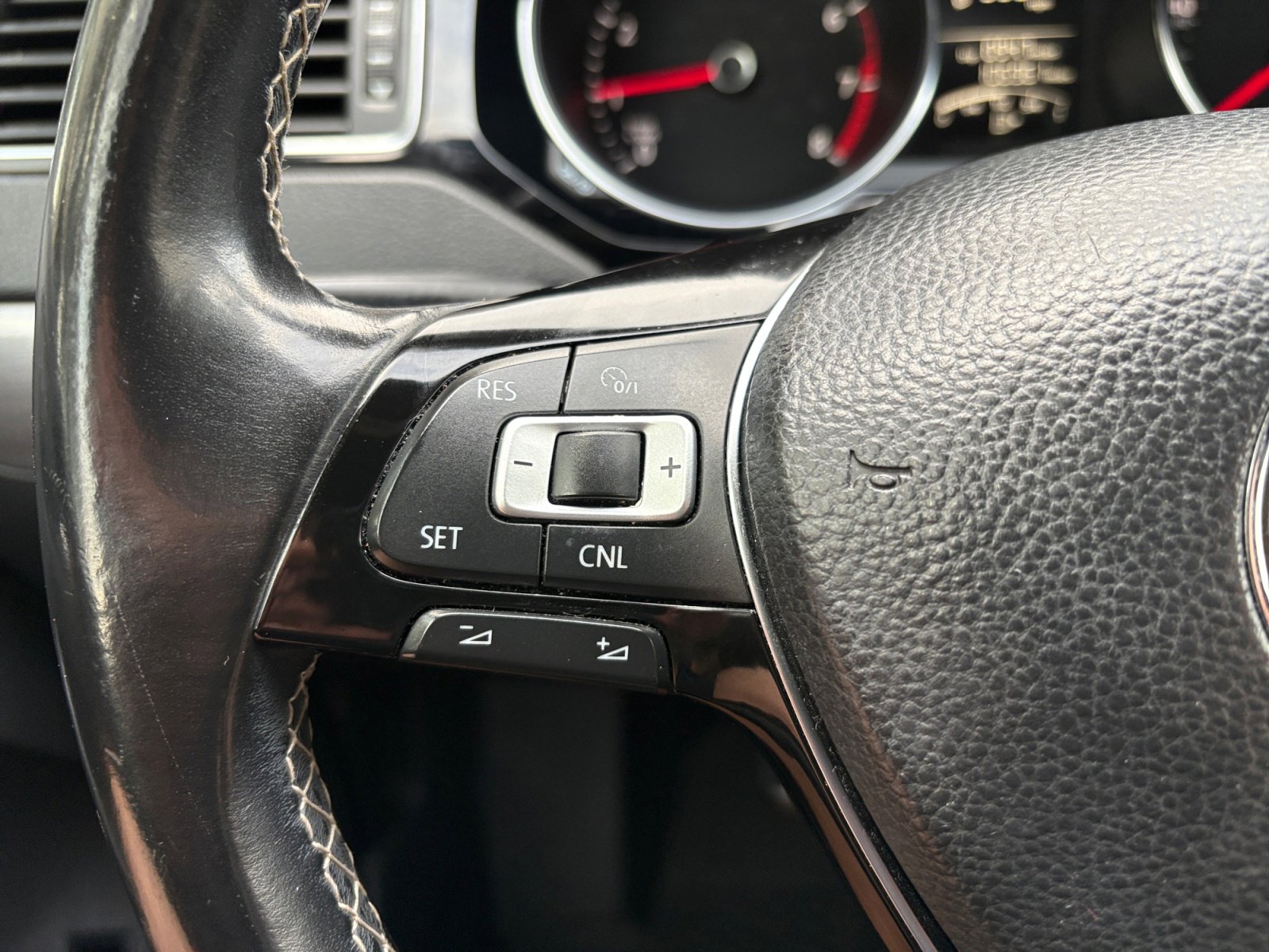 Used 2016 Volkswagen Jetta Sport image 16