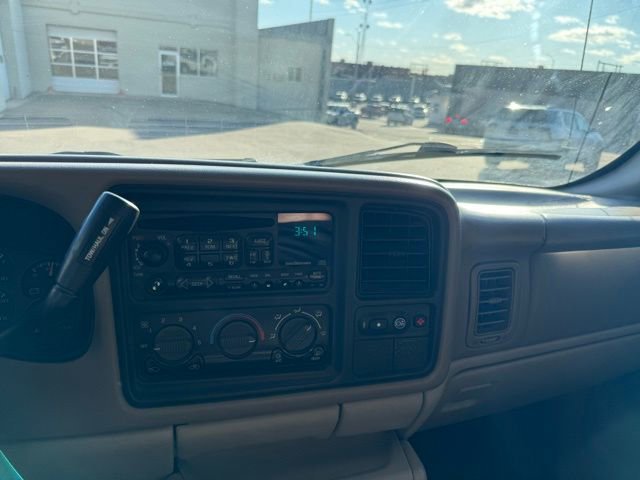 Used 2001 Chevrolet Tahoe LT w/ LT Preferred Equipment Group AWD/4WD image 14