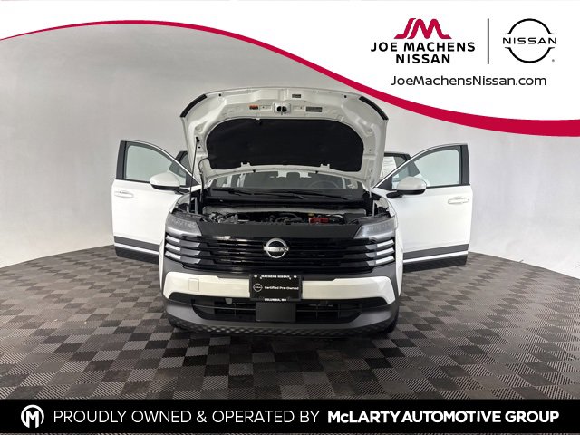 Certified 2025 Nissan Kicks SV w/ Illumination Package image 11