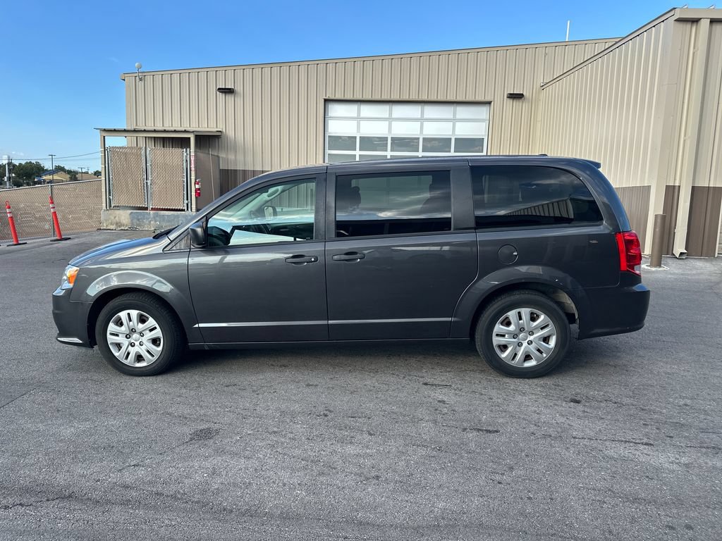 Used 2019 Dodge Grand Caravan SE w/ UConnect Hands-Free Group FWD image 5