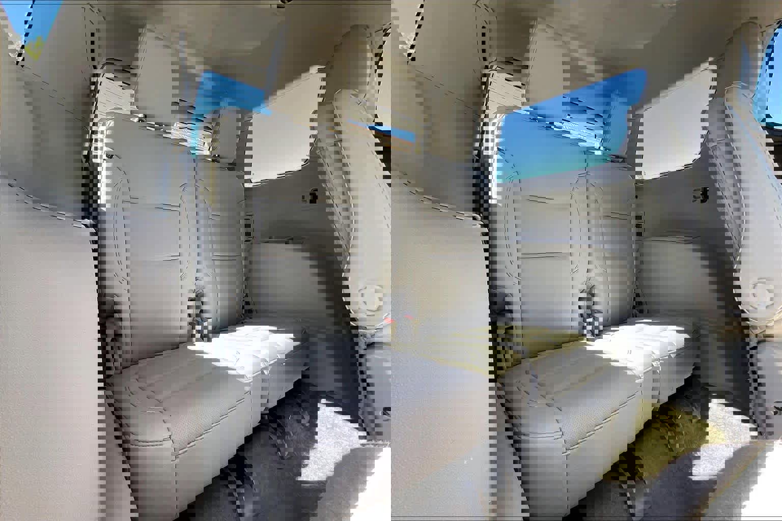 Used 2021 GMC Acadia SLT image 27